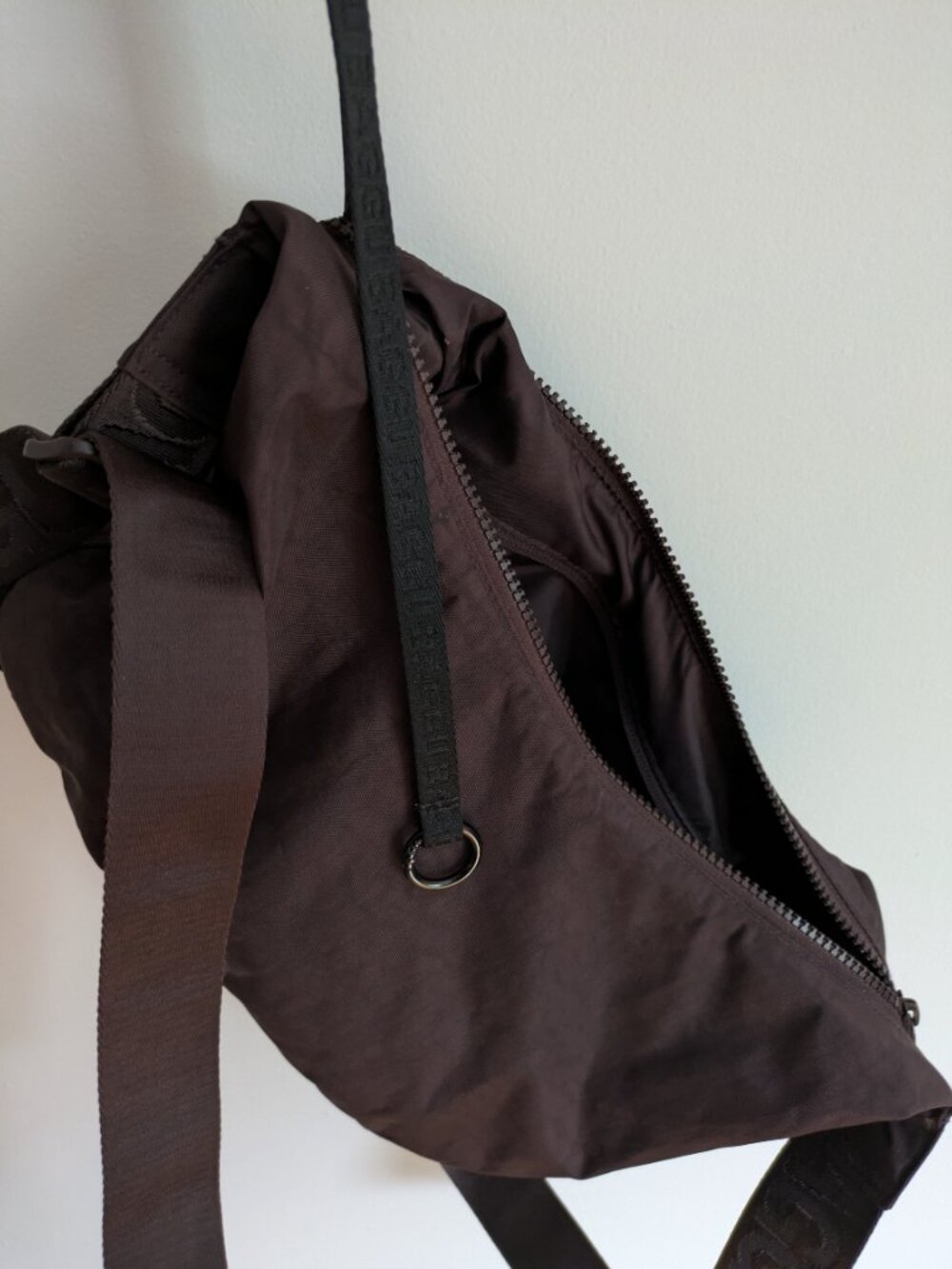 Baggu Medium Crescent Chocolate Plum - Please read description - Picture 7 of 8